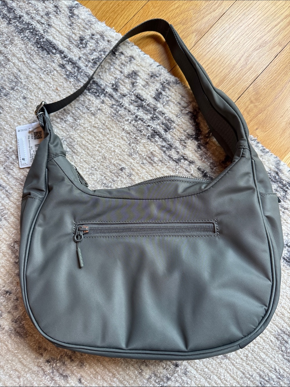 NWT Lululemon City Essentials Shoulder Bag - Picture 2 of 6